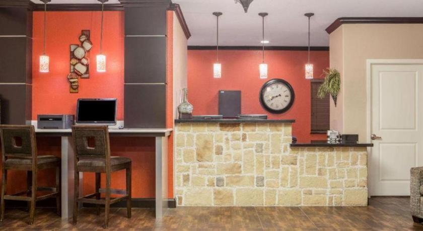 Hotel Super 8 By Wyndham Mansfield La Exterior foto